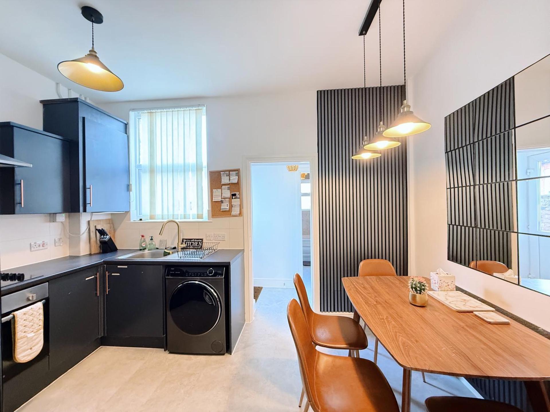 Bee Stays - Pickmere House