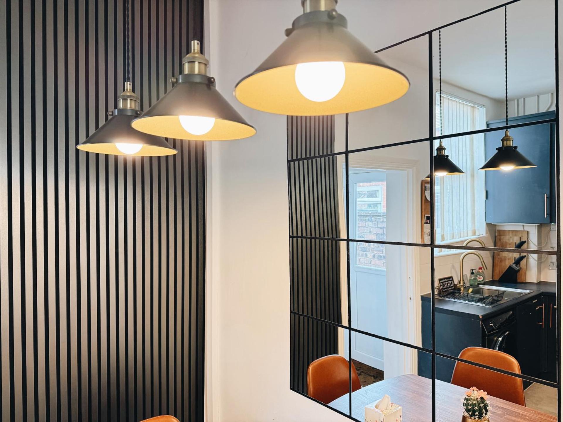 Bee Stays - Pickmere House