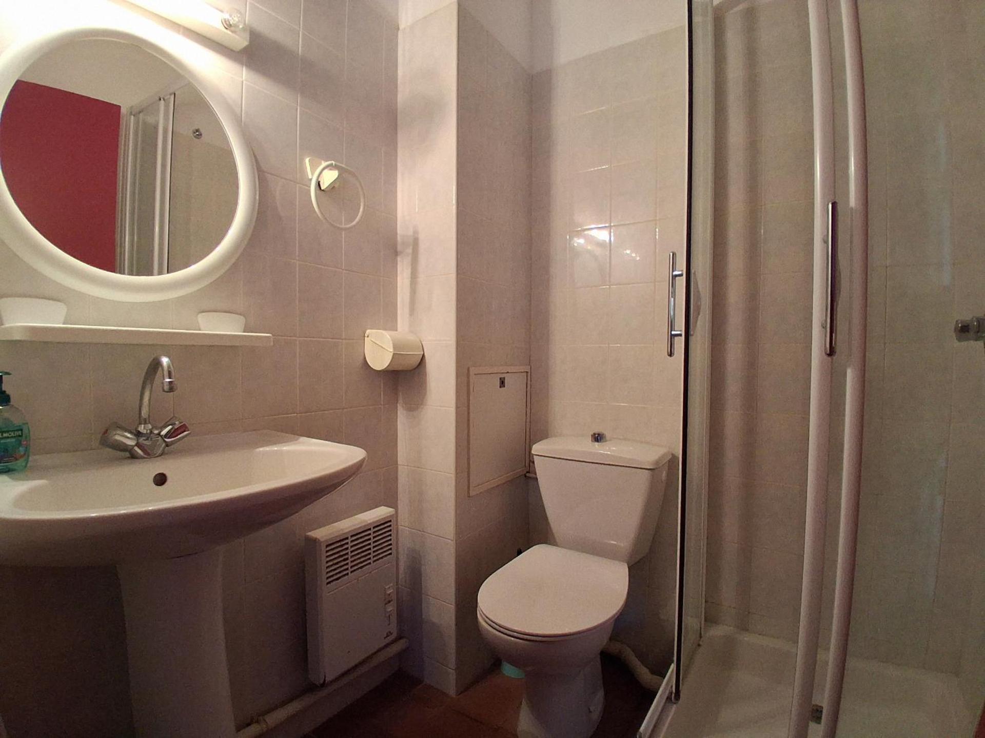 Villa patio avec piscine, à 400m des commerces et 6km de plage - Animaux admis - FR-1-239-83