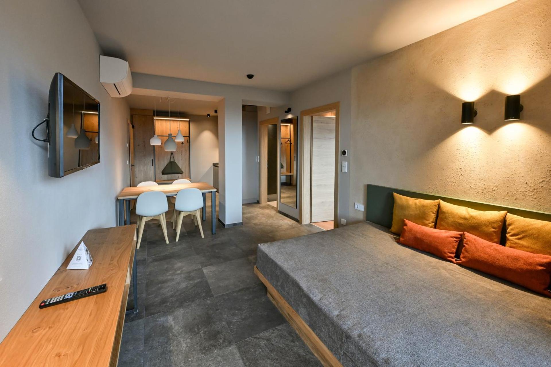 Photo of the whole room