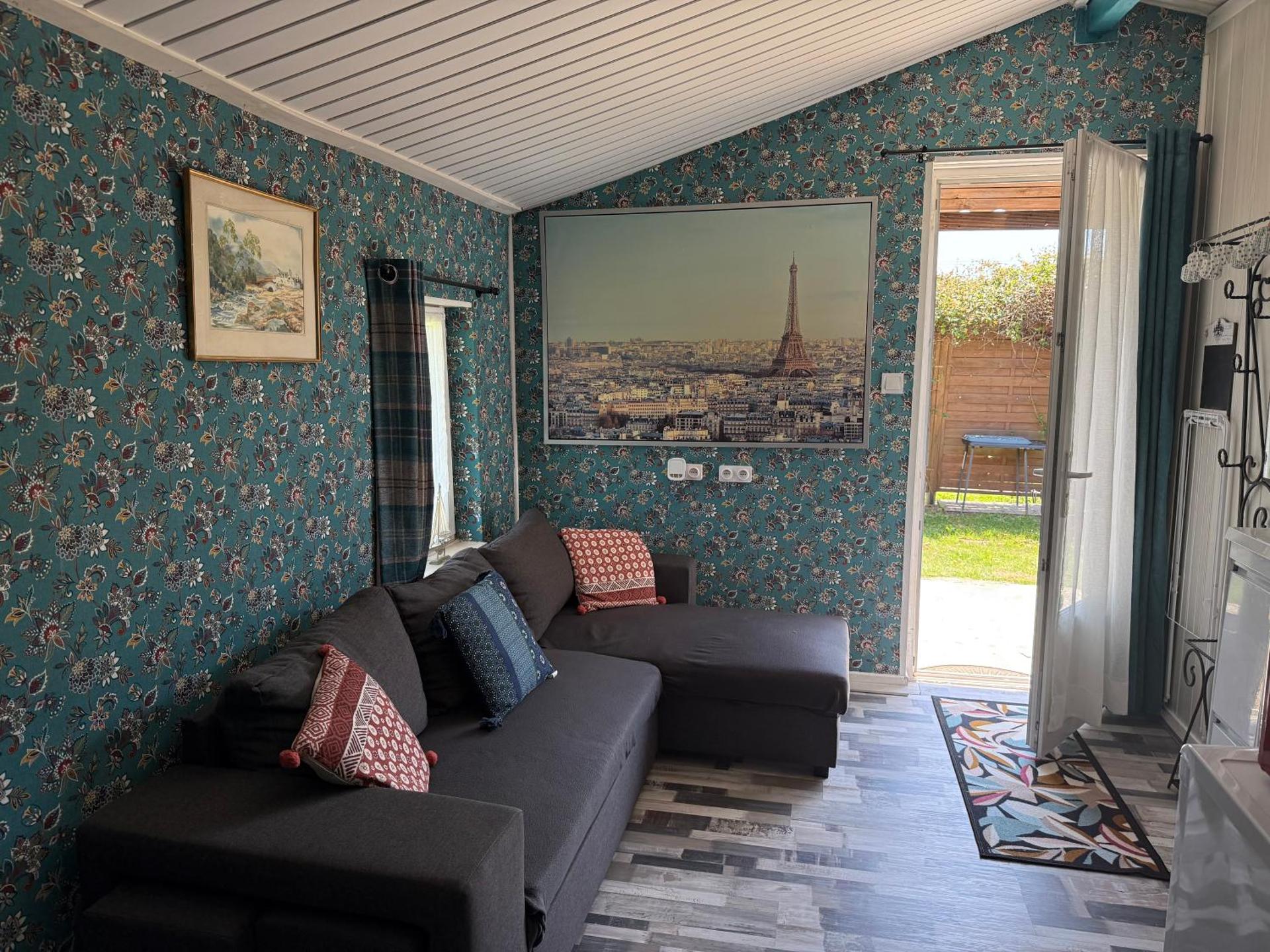 Chalet de campagne en Dordogne avec piscine