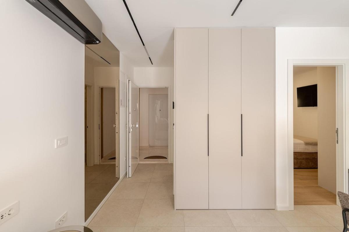 Luxury Apartment with Private Terrace, Split