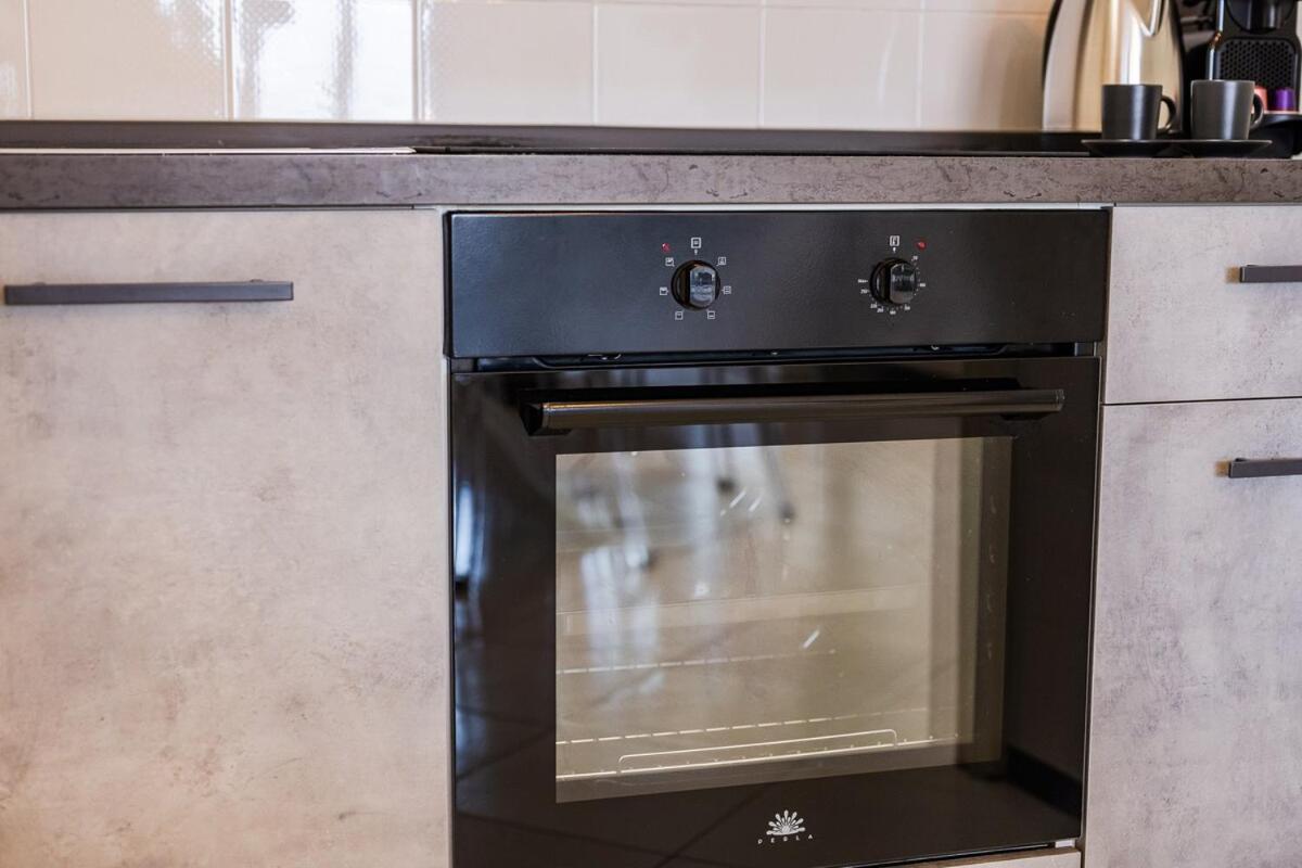 Private Parking - Sea View - Terrace - AC