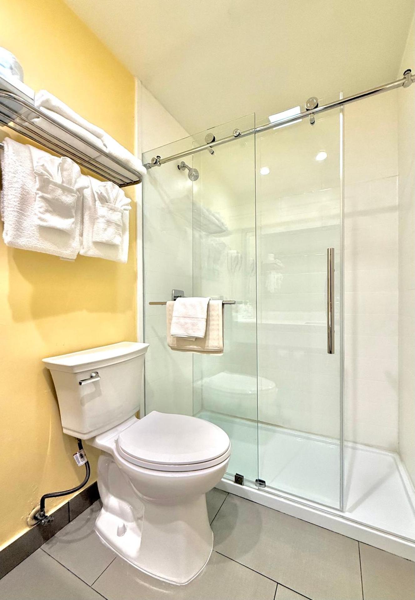 Days Inn by Wyndham Los Angeles Stadium Area LAX