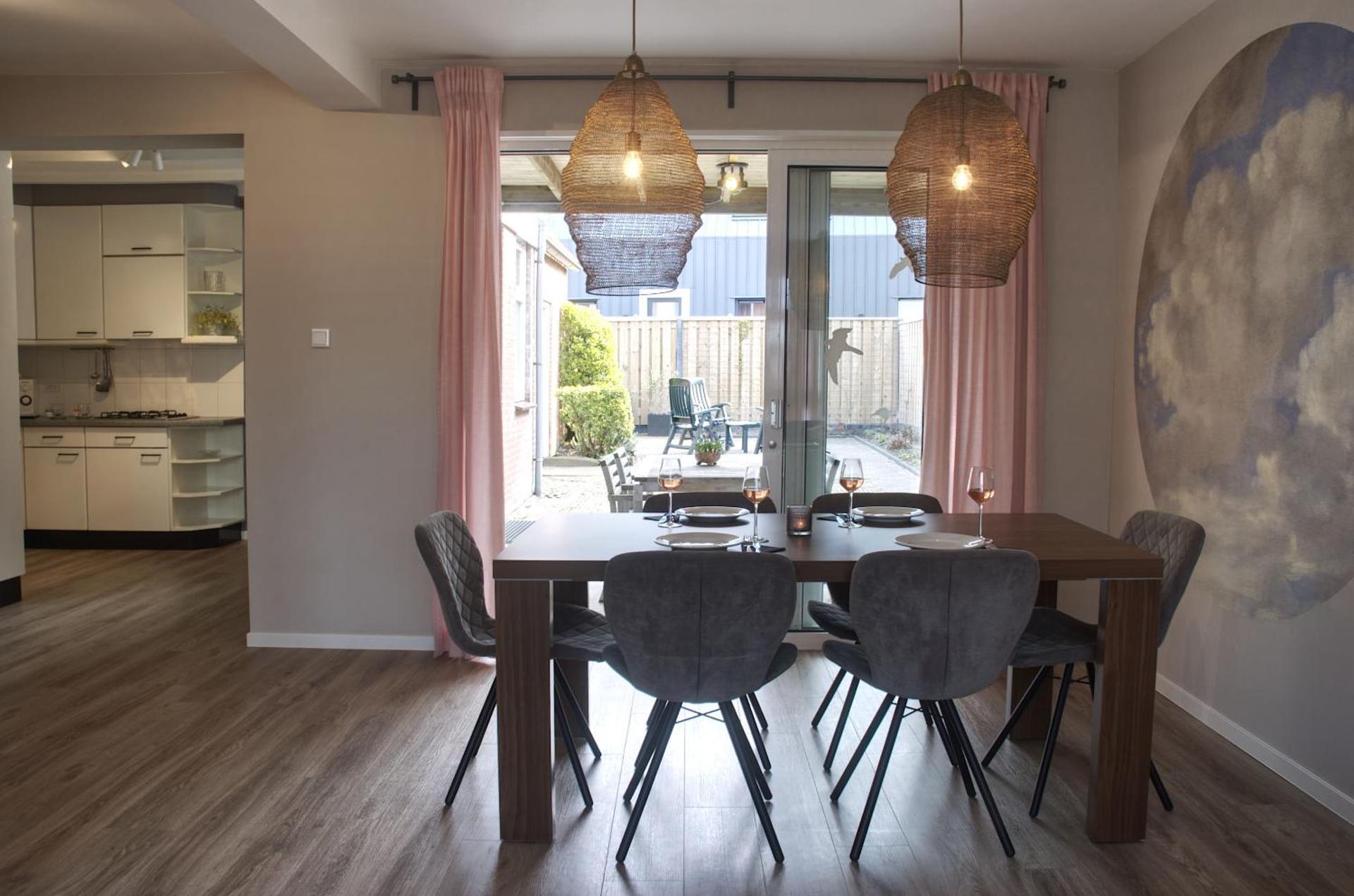 Volledig Gerenoveerd - Huis aan het strand -Nieuwstraat 4