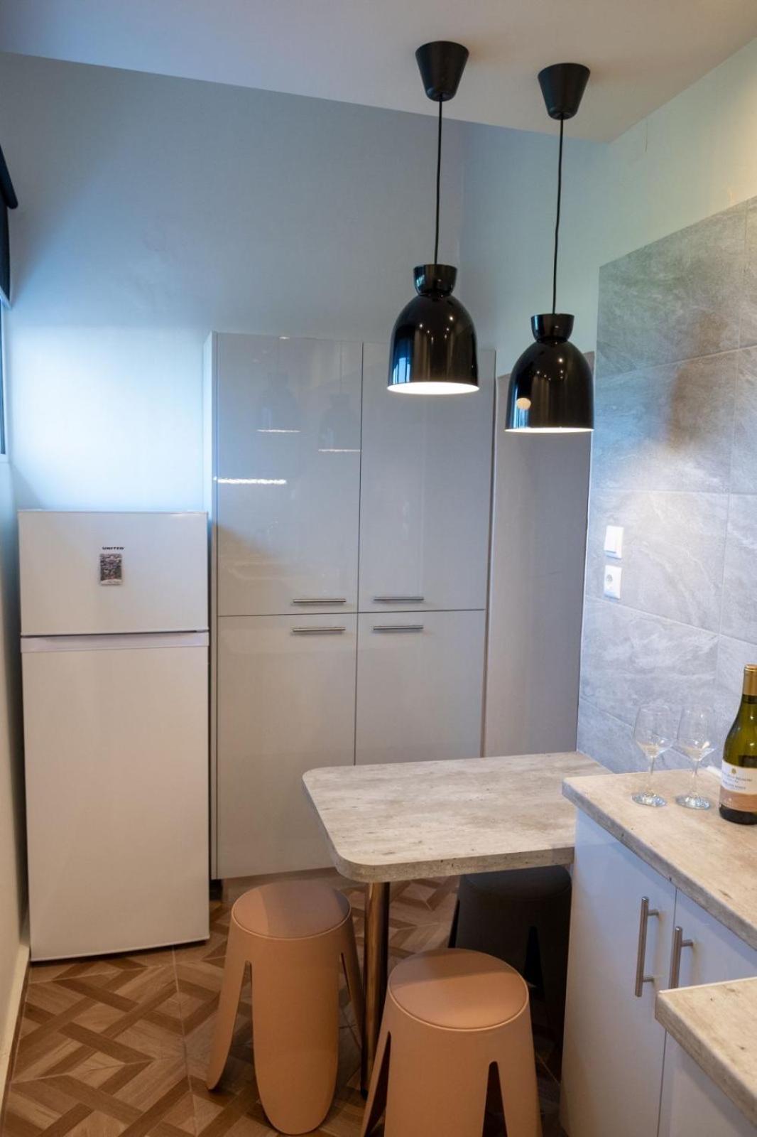 TSABAS BEACH SIDE APARTMENTS ΤΣΑΜΠΑΣ παραλιακά διαμερίσματα 1