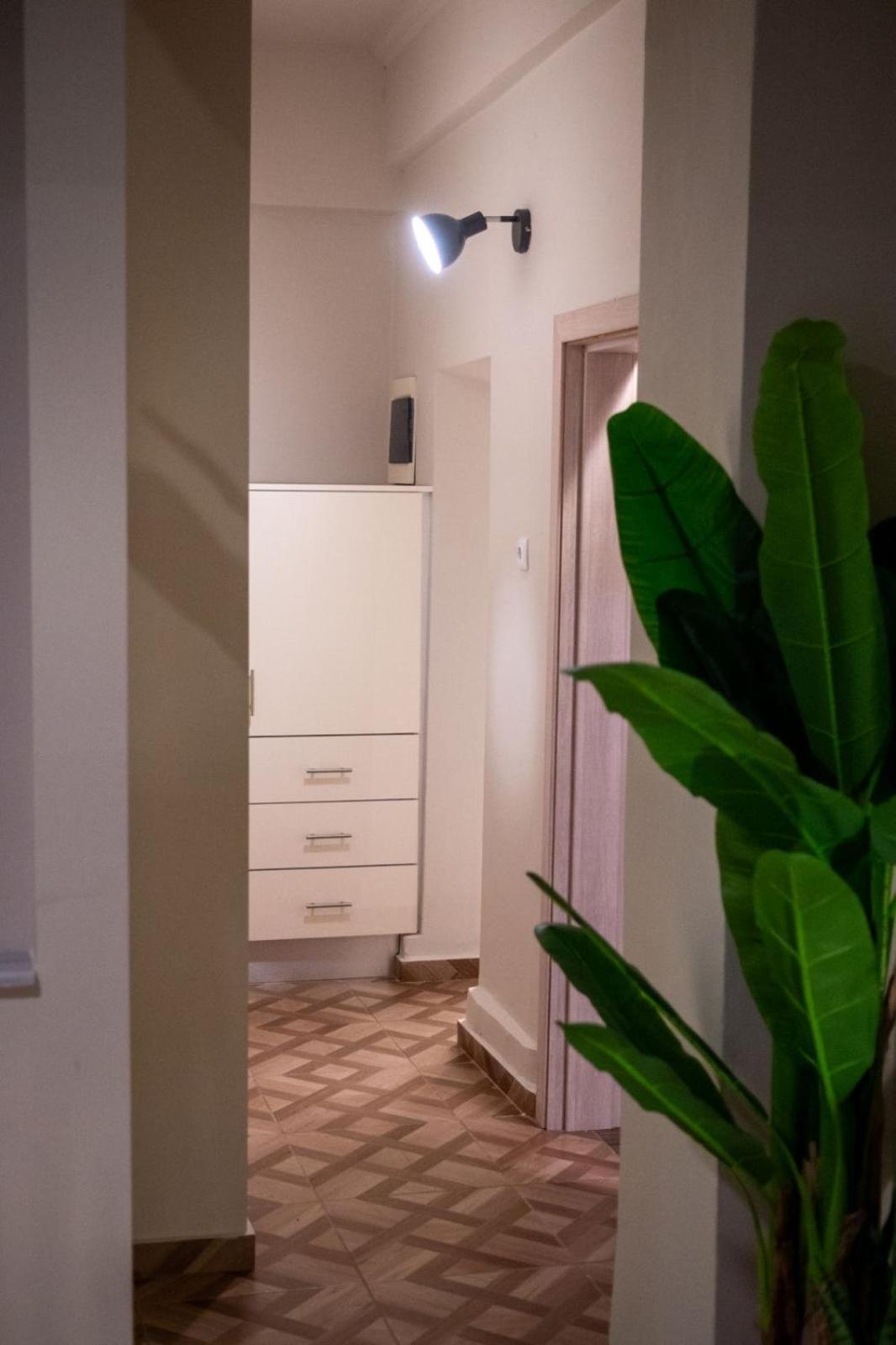 TSABAS BEACH SIDE APARTMENTS ΤΣΑΜΠΑΣ παραλιακά διαμερίσματα 1