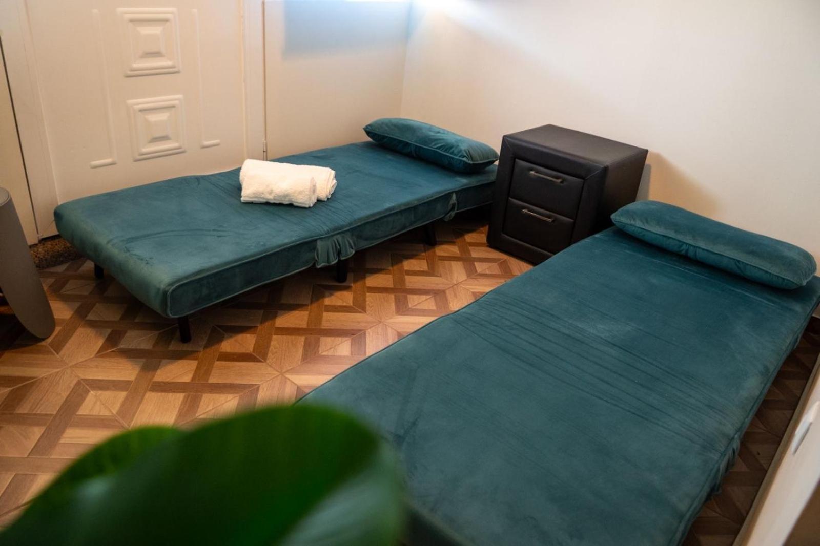 TSABAS BEACH SIDE APARTMENTS ΤΣΑΜΠΑΣ παραλιακά διαμερίσματα 1