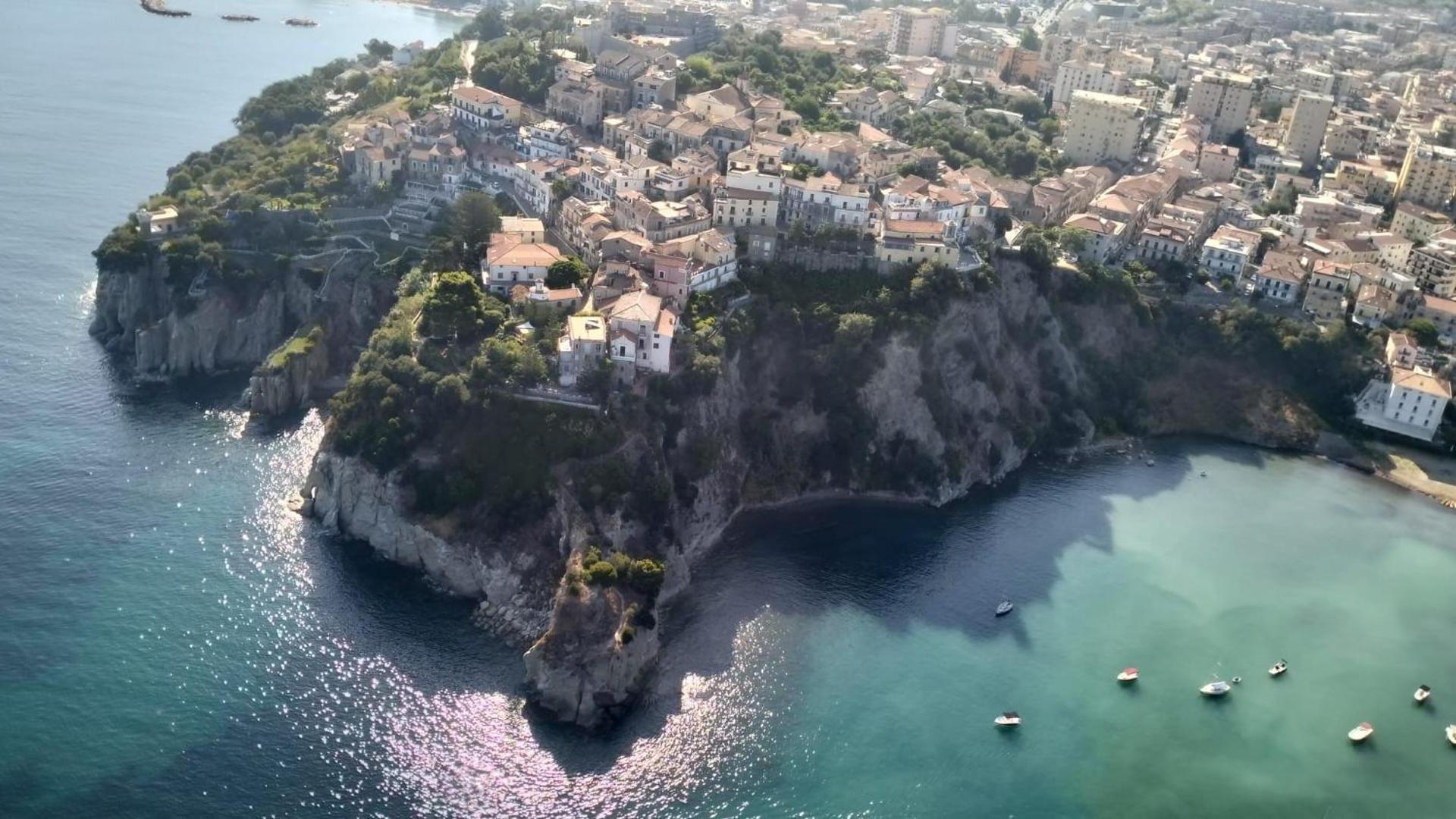 Punta Fortino Resort