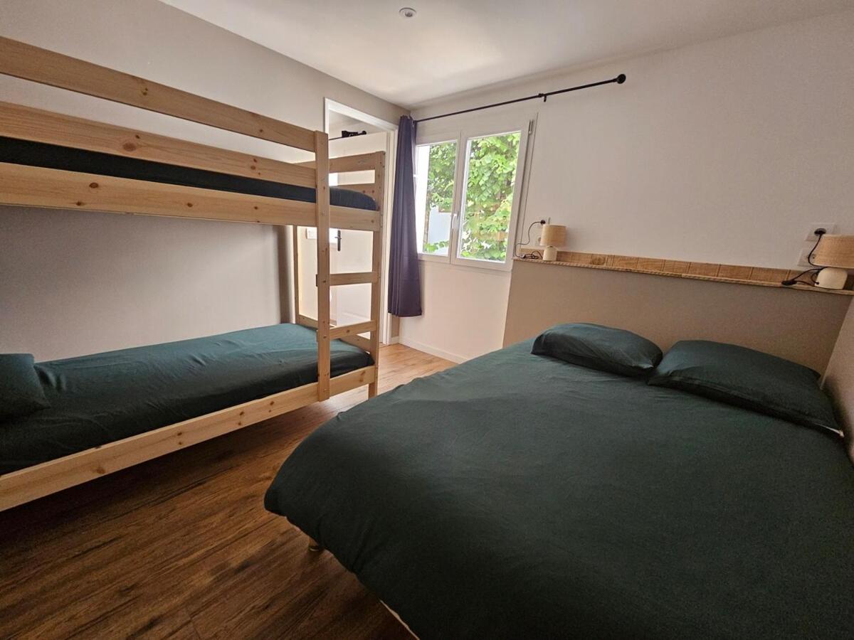 T2 climatisé à 50m du port et de la plage