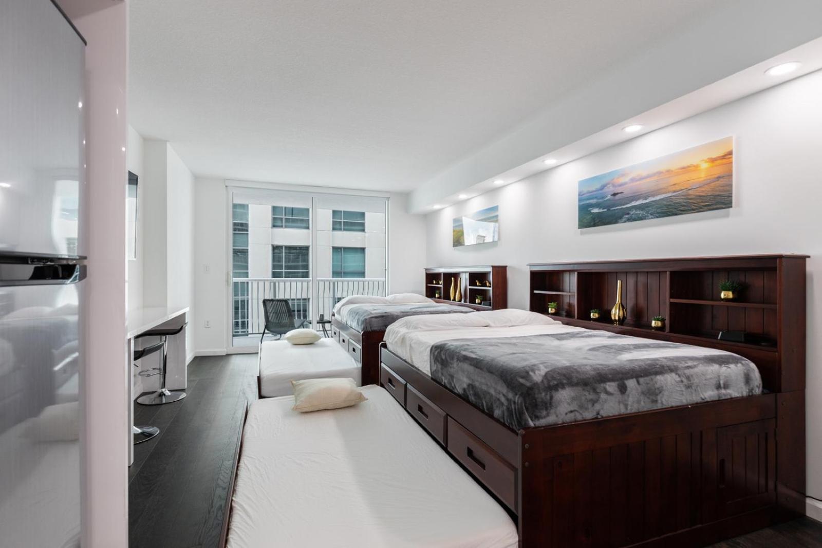 Studios in Brickell with Pool, Gym, free parking and Game Room