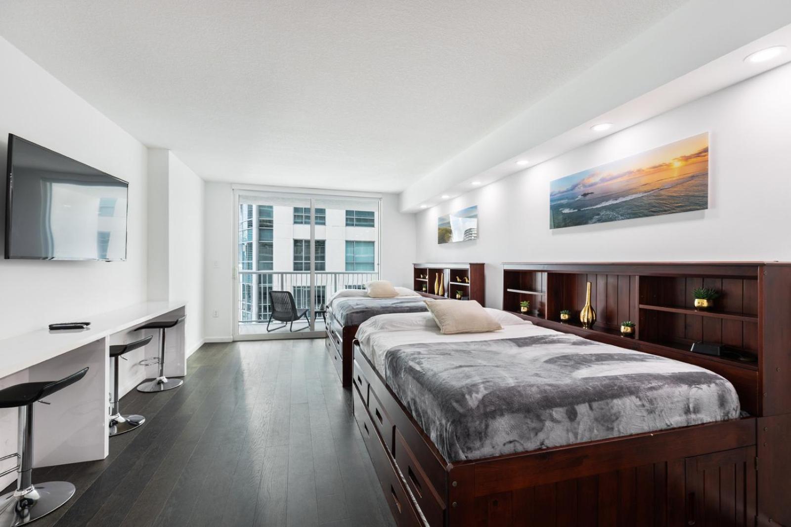 Studios in Brickell with Pool, Gym, free parking and Game Room