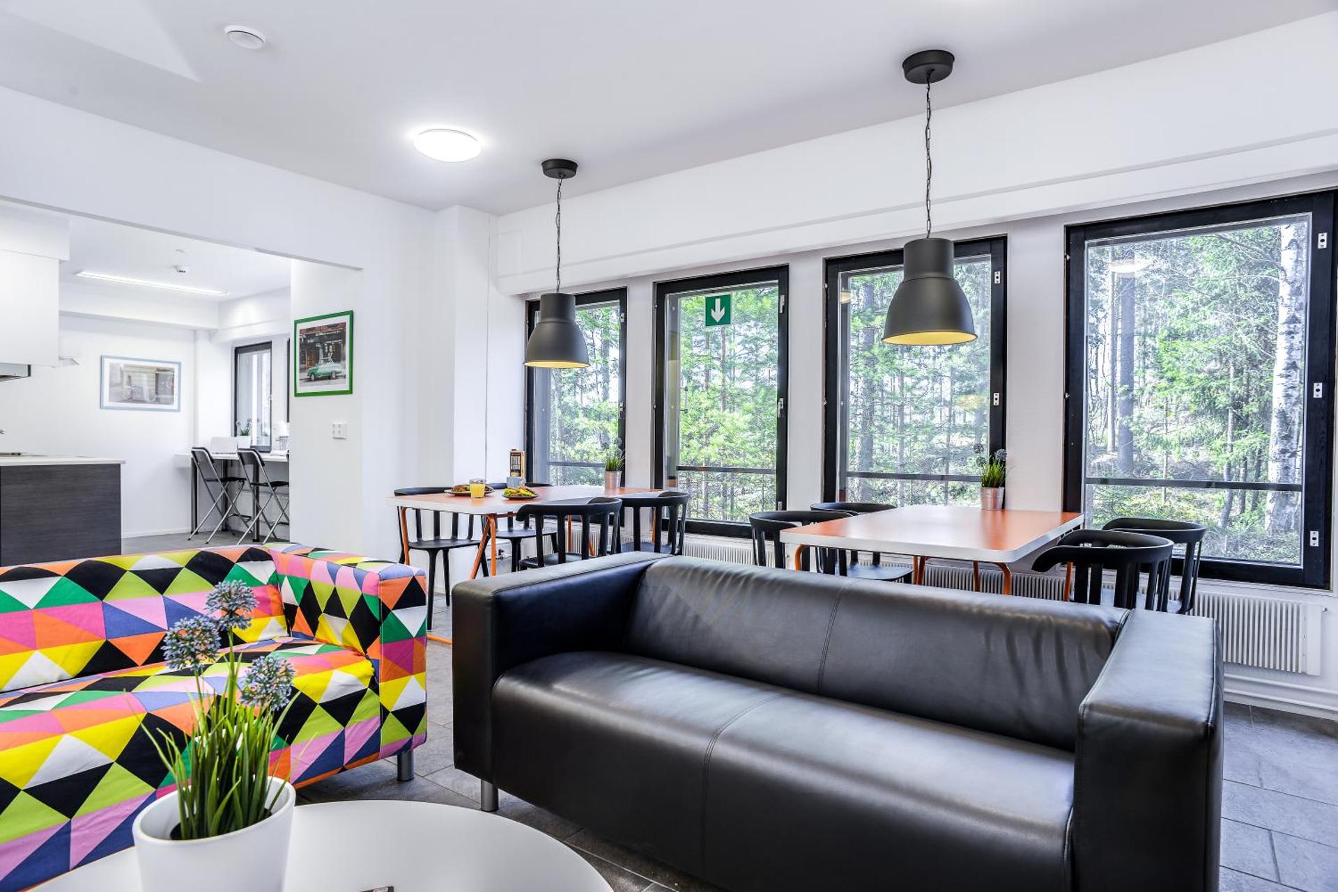 Communal lounge/ TV room