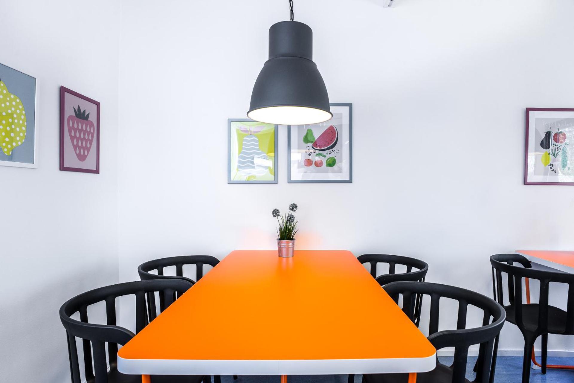 Communal lounge/ TV room