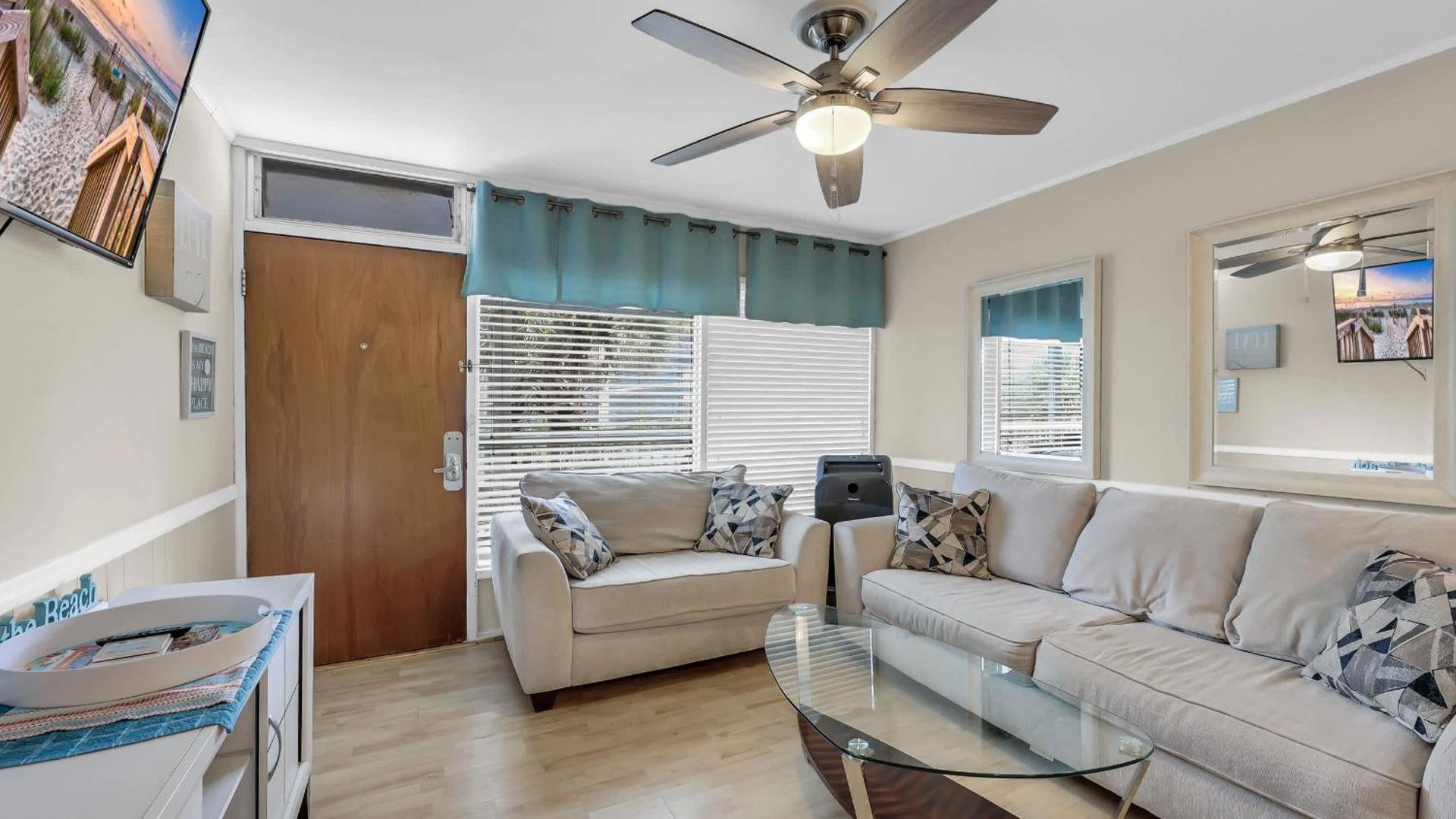 Ocean Blvd Paradise Steps to Beach w Pool and Grill