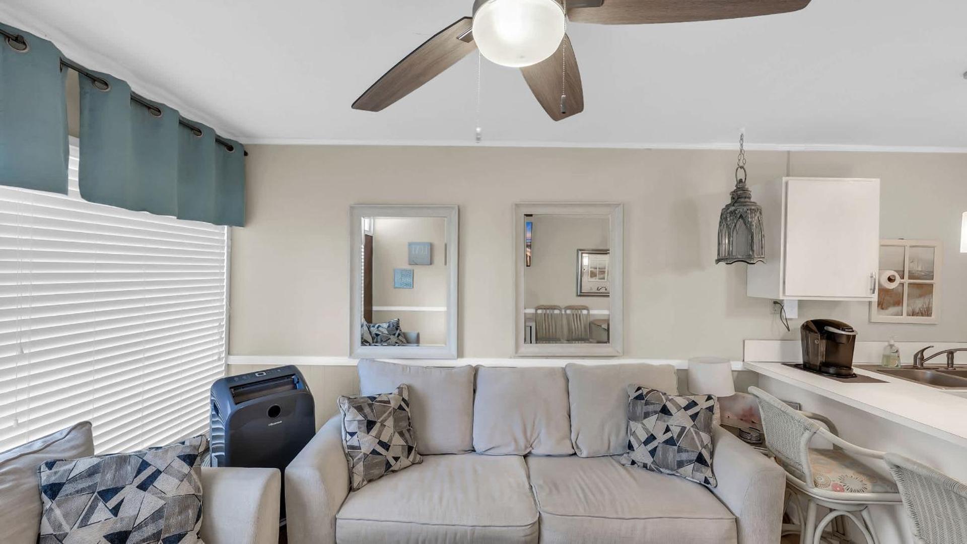 Ocean Blvd Paradise Steps to Beach w Pool and Grill