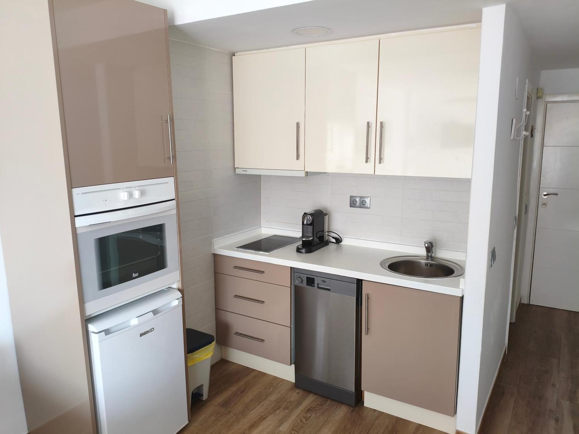 Apartamento Estudio en Chinasol Primera Línea Playa San Cristóbal