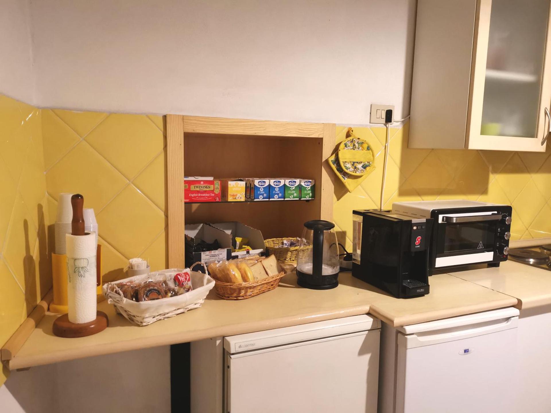 Coffee/tea facilities