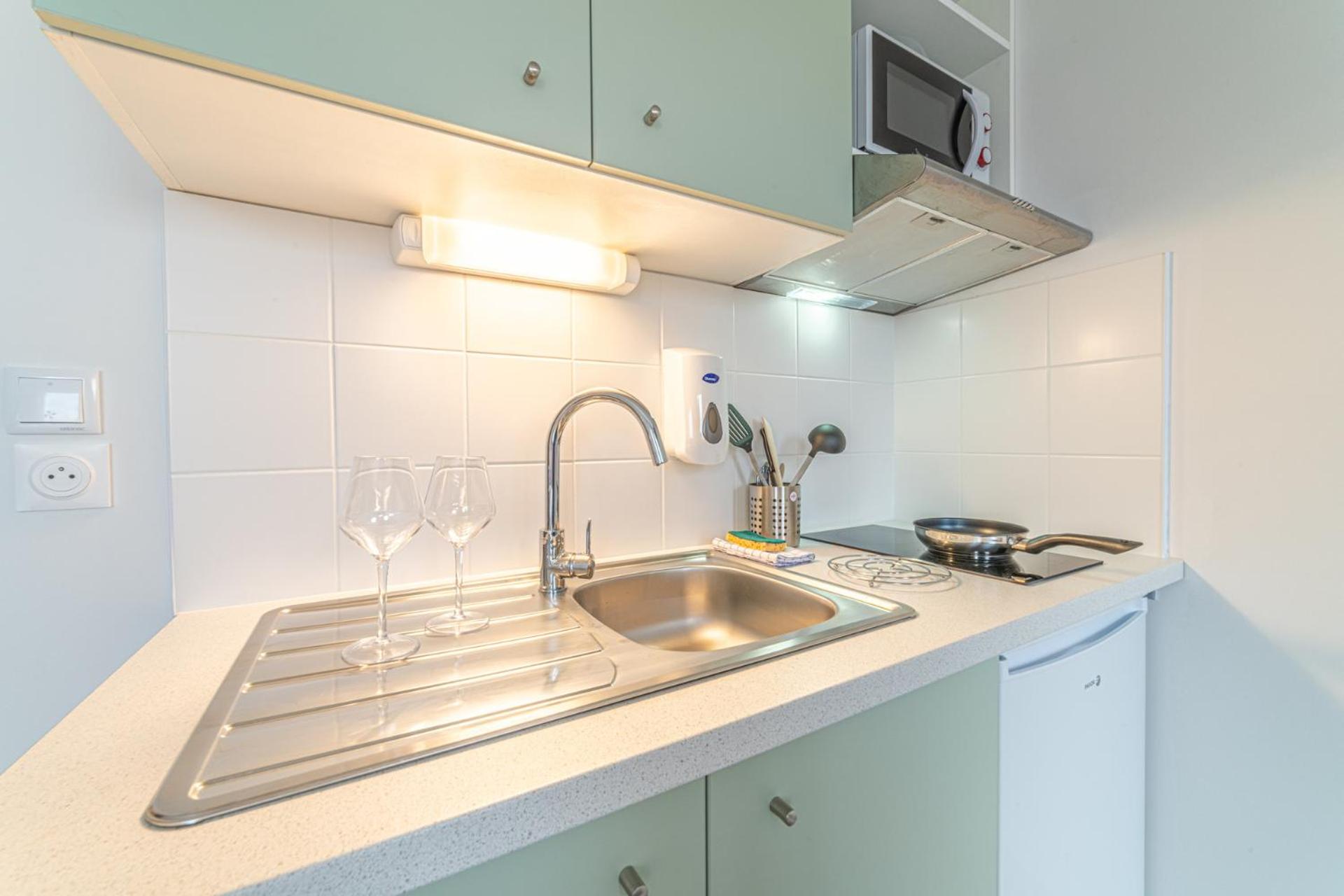 Kitchen or kitchenette