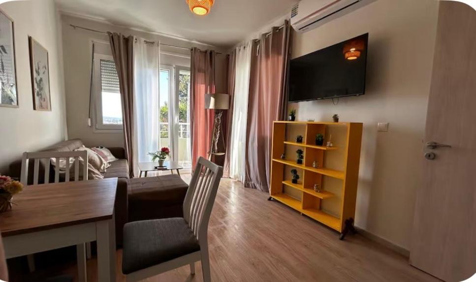 Άνετο Πολυτελές Διαμέρισμα