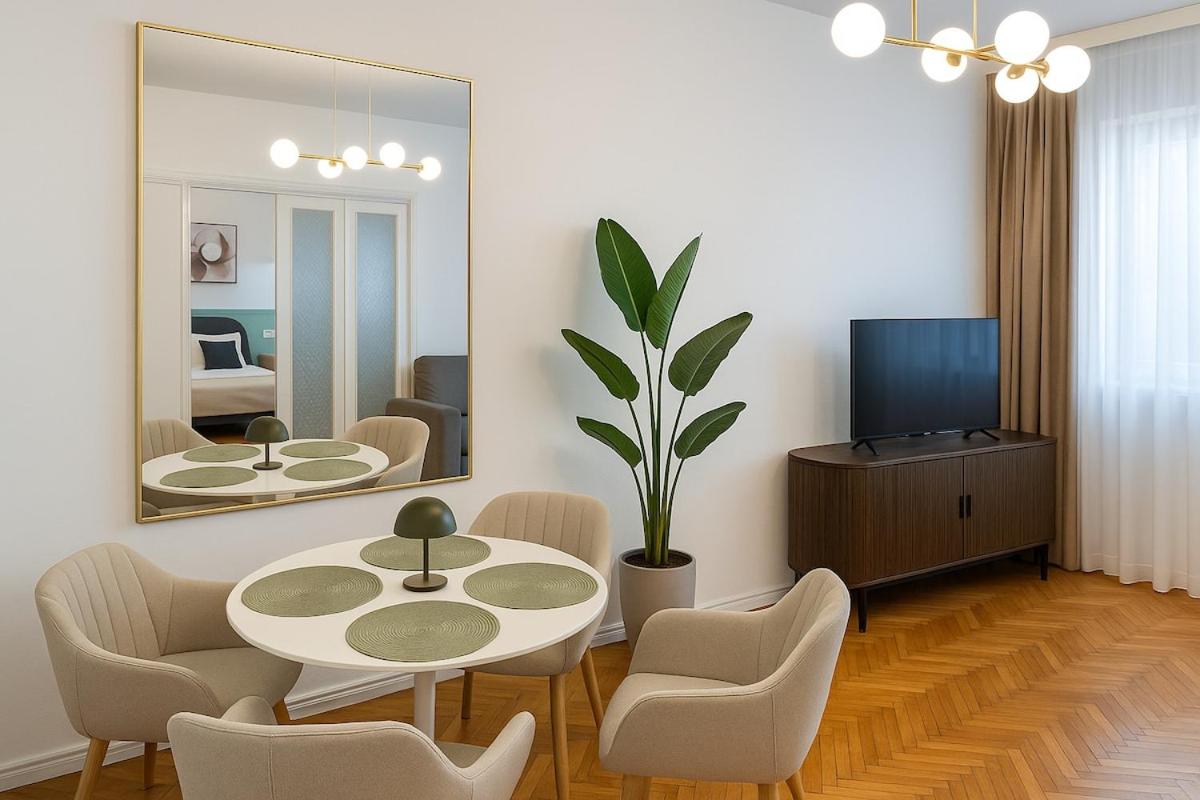 Emerald Escape - near Cismigiu Park