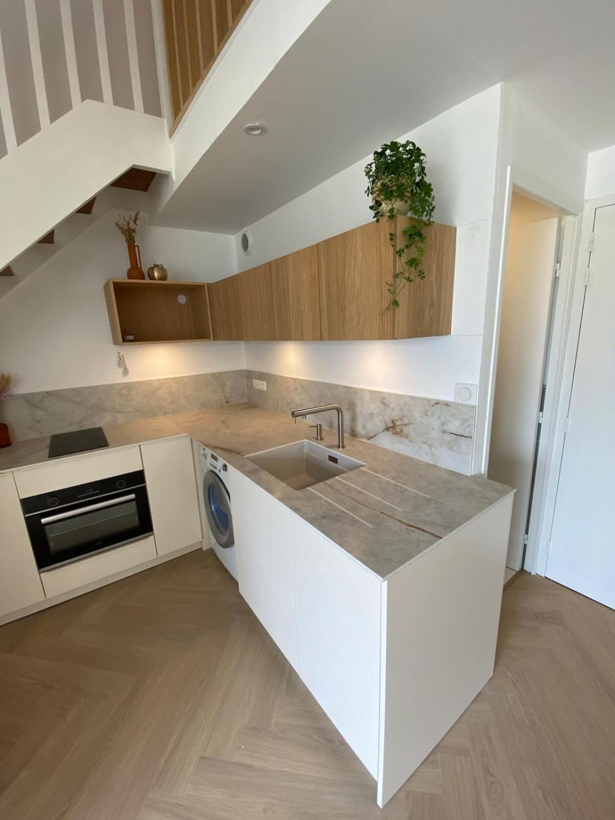 Kitchen or kitchenette