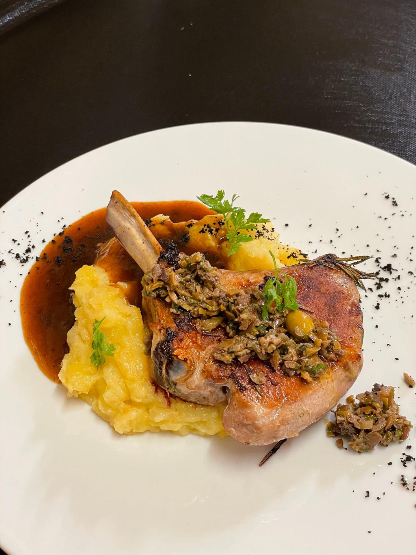 Restaurant/places to eat