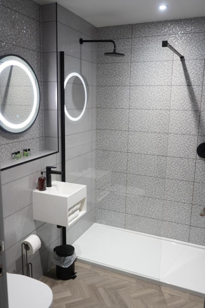 The Knowes Hotel & Restaurant