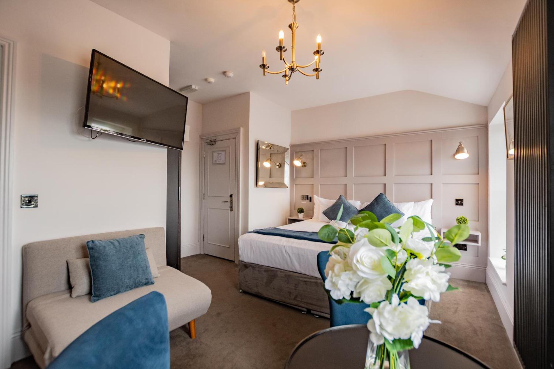 Superb Marina Studio