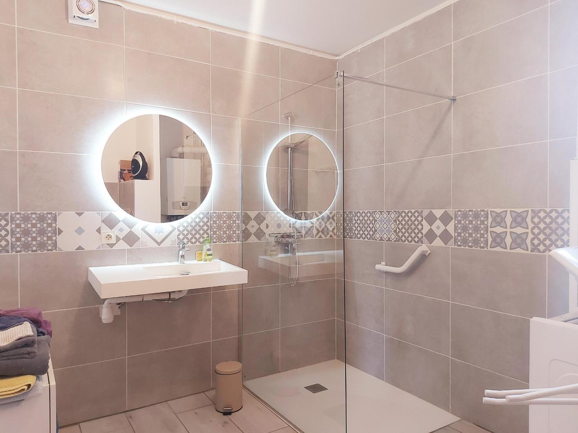 Gîte chaleureux dans un ancien corps de ferme avec wifi, cheminée et grand jardin à Châteaudun - FR-1-581-71