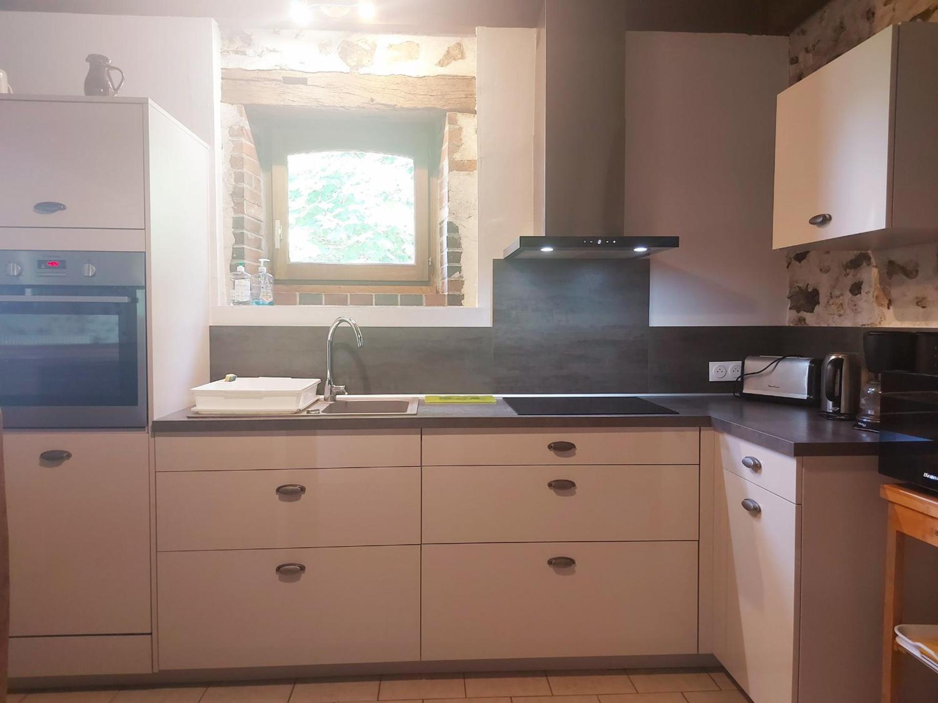 Gîte chaleureux dans un ancien corps de ferme avec wifi, cheminée et grand jardin à Châteaudun - FR-1-581-71