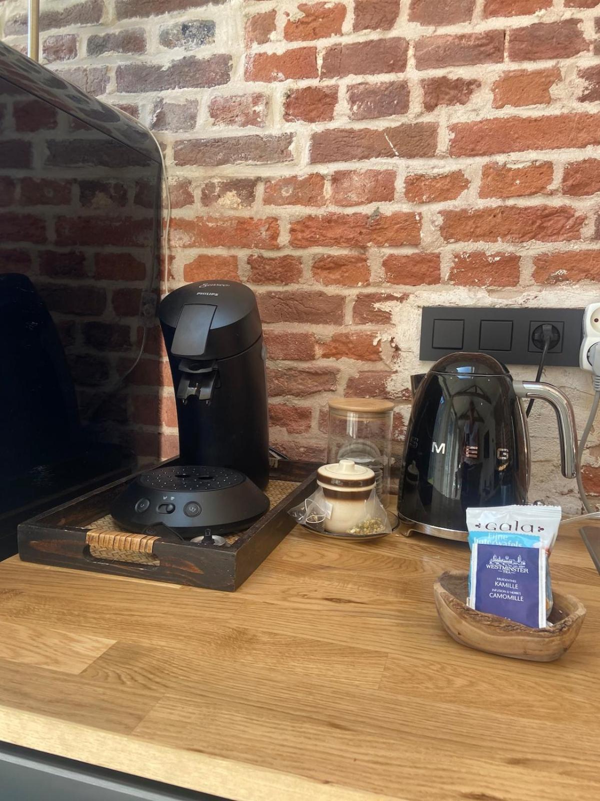 Coffee/tea facilities