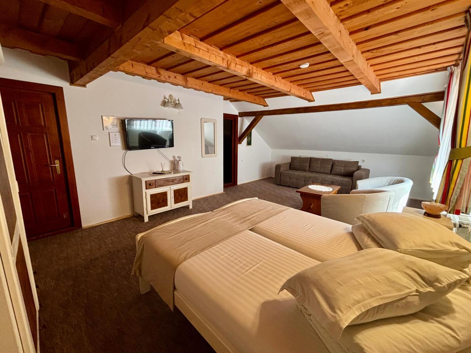 Triple Room with Bathroom