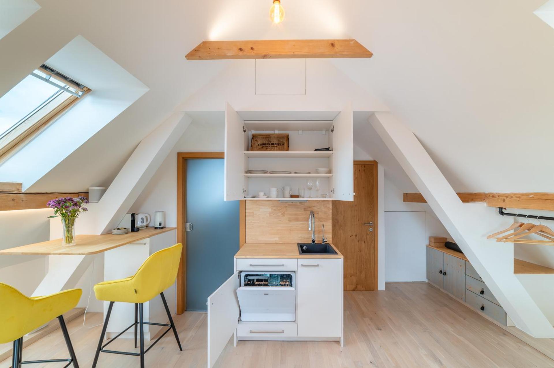 Kitchen or kitchenette