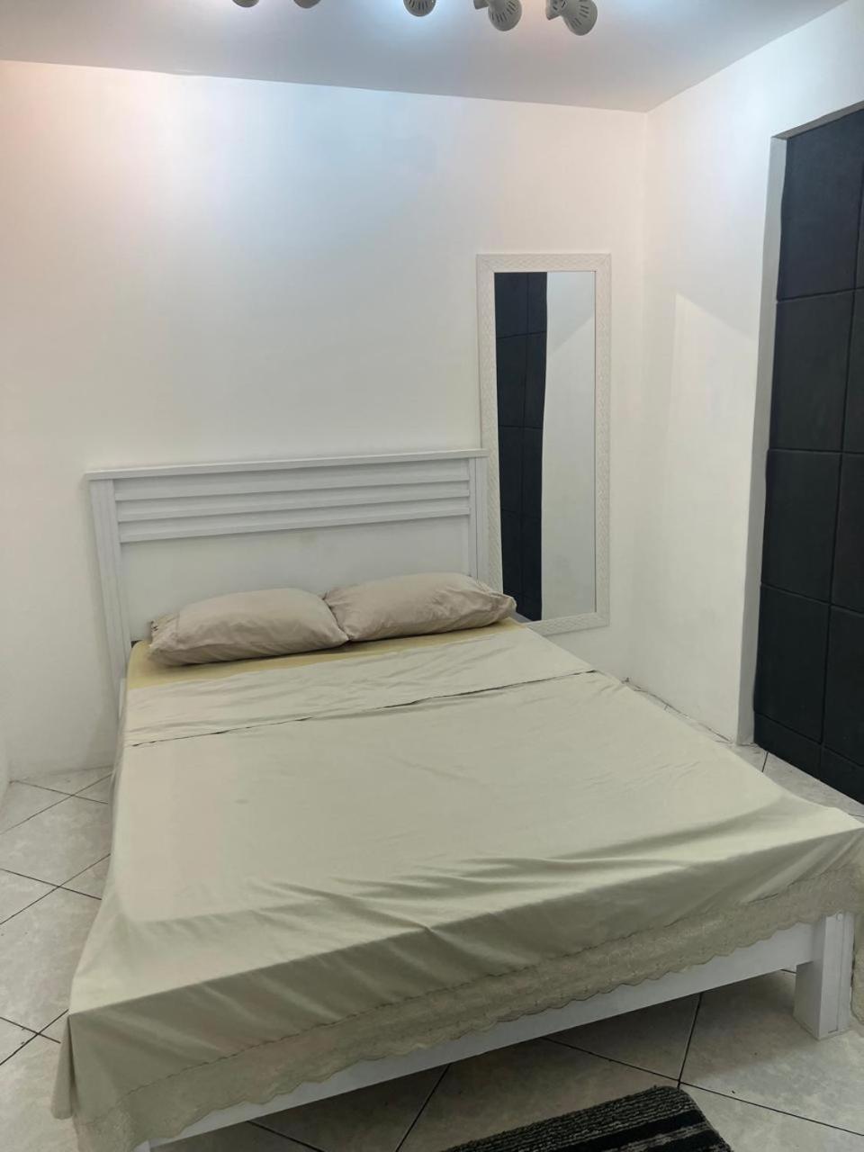 Suite 1, Casa Amarela, Segundo Andar