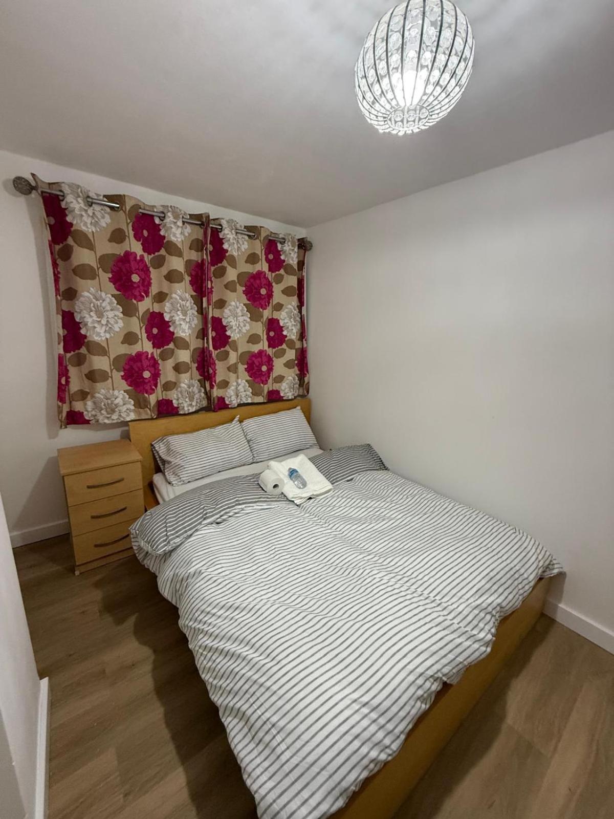 Modern double bed - Central Dartford