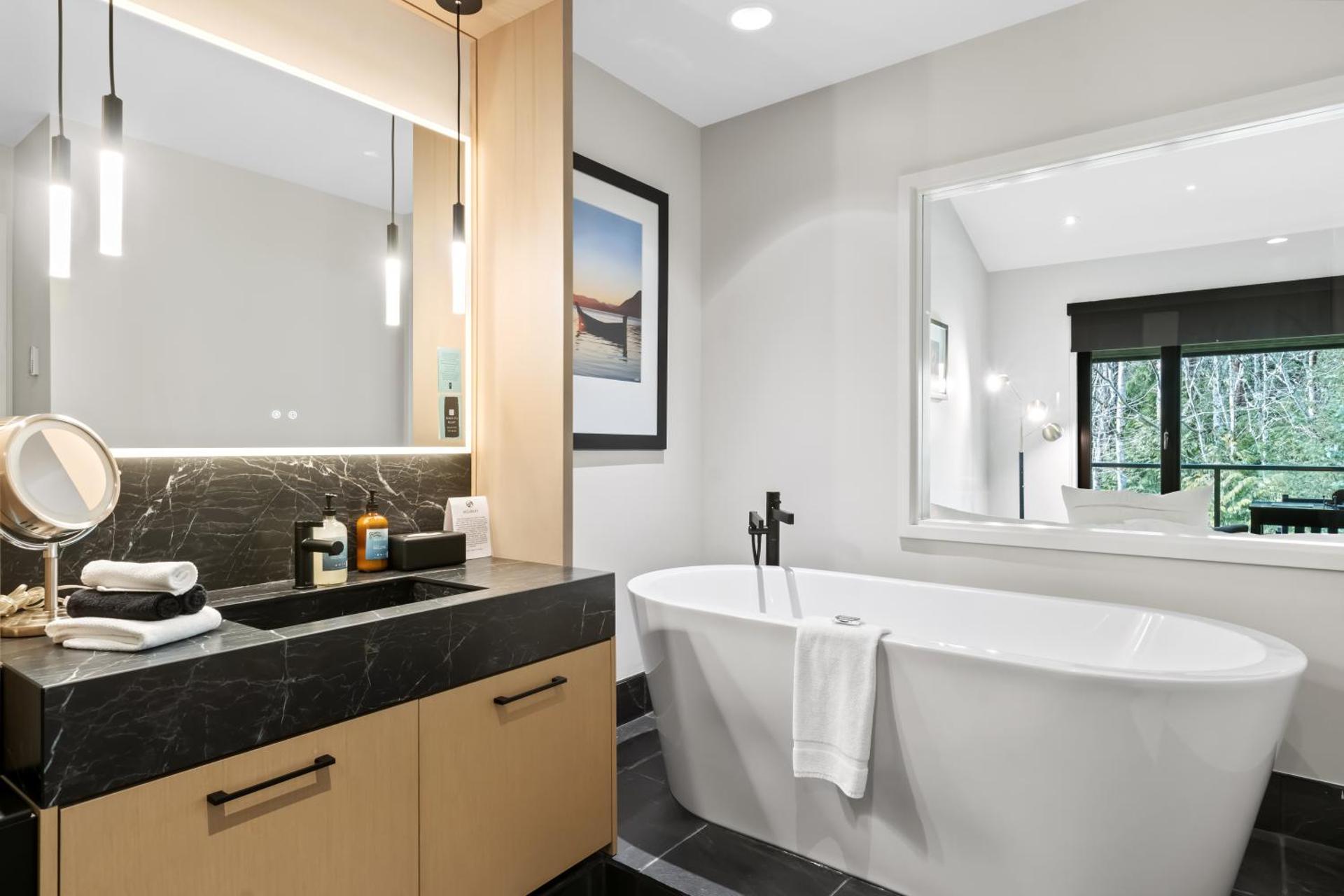 King Studio - Partial View