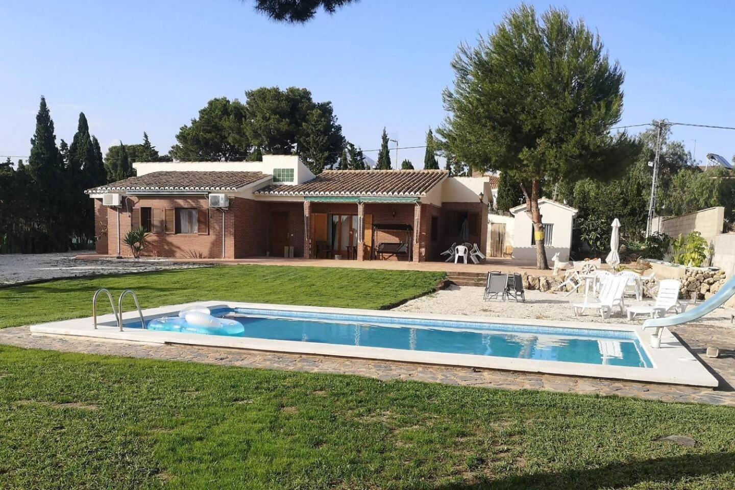 Las Yucas rural house