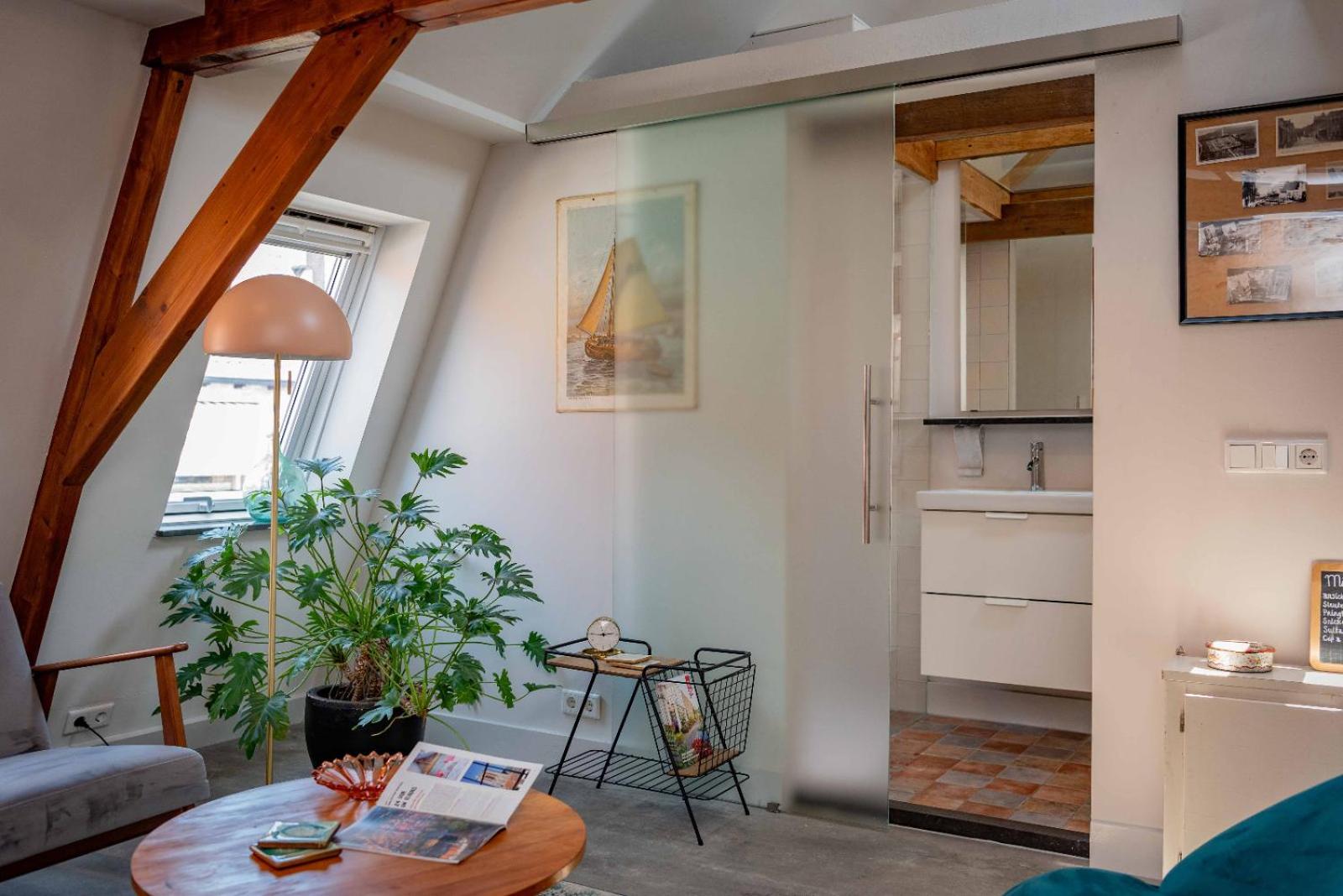 Elburg-Vesting sfeervol appartement Bij de jufferen