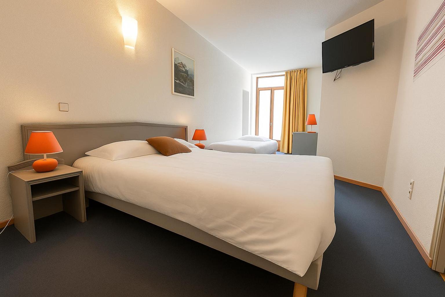 Logis Hôtel de Genève et Restaurant , Faverges-Seythenex