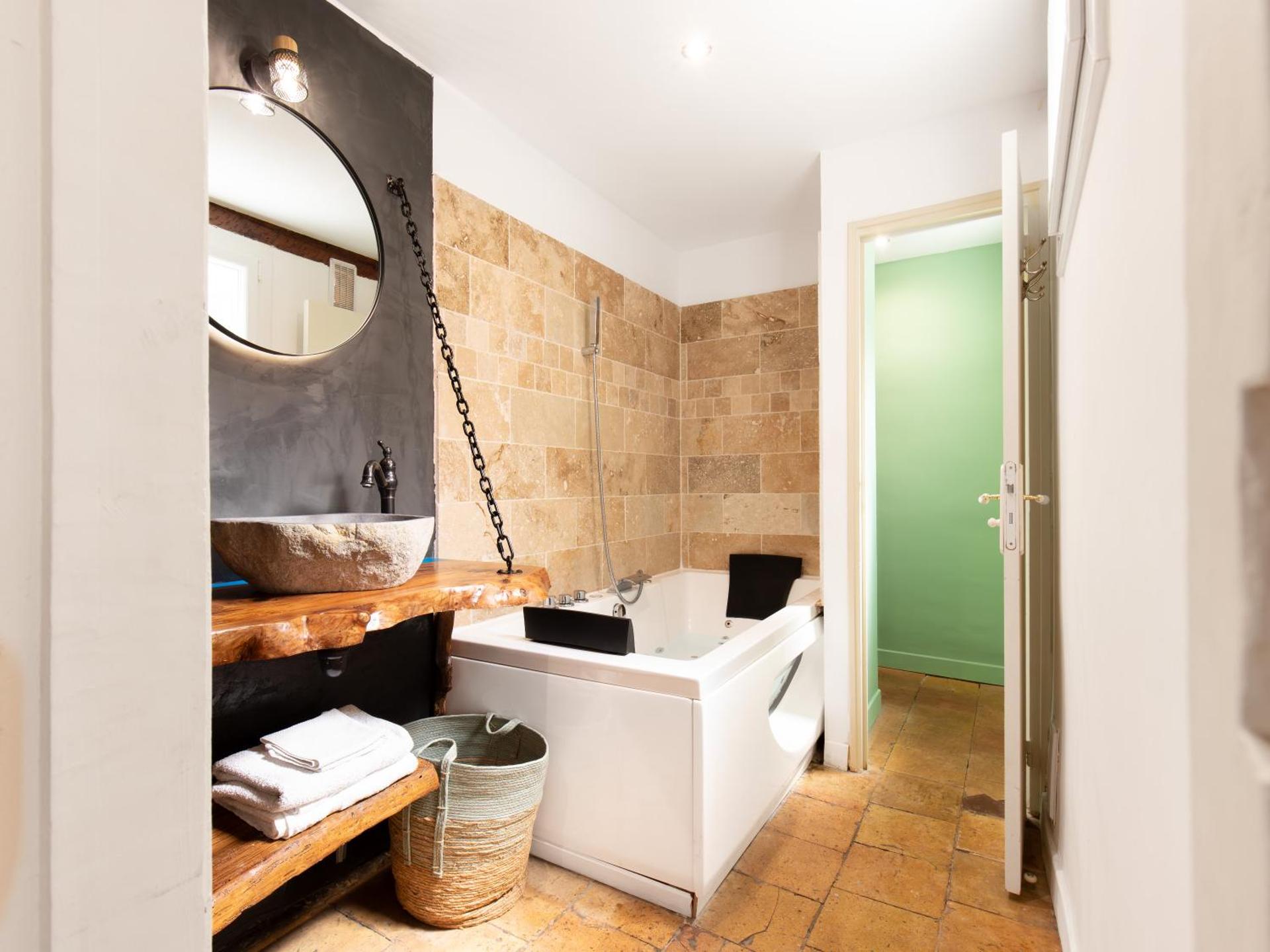 Elégant Appartement avec balnéo à 100m du Capitole