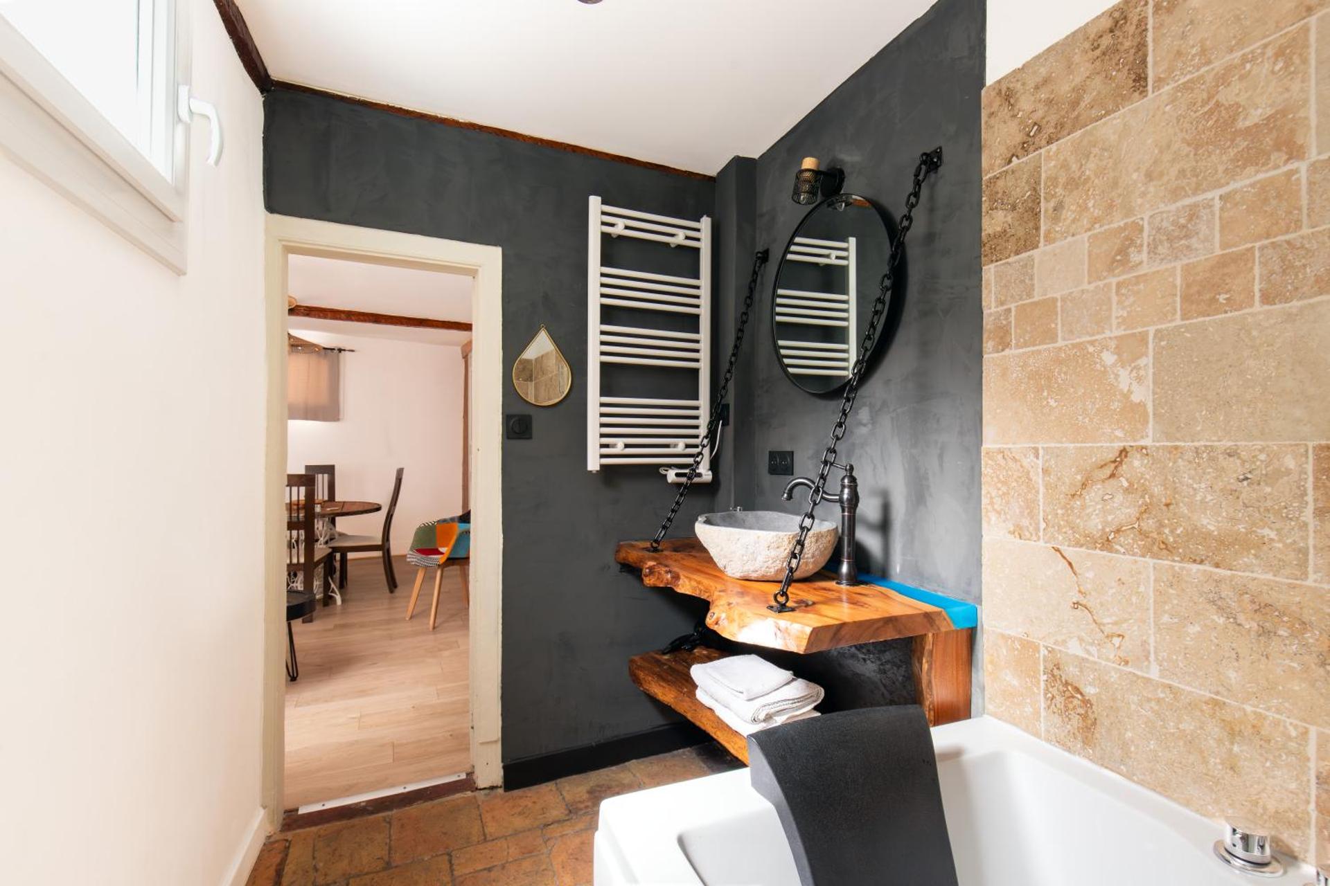 Elégant Appartement avec balnéo à 100m du Capitole