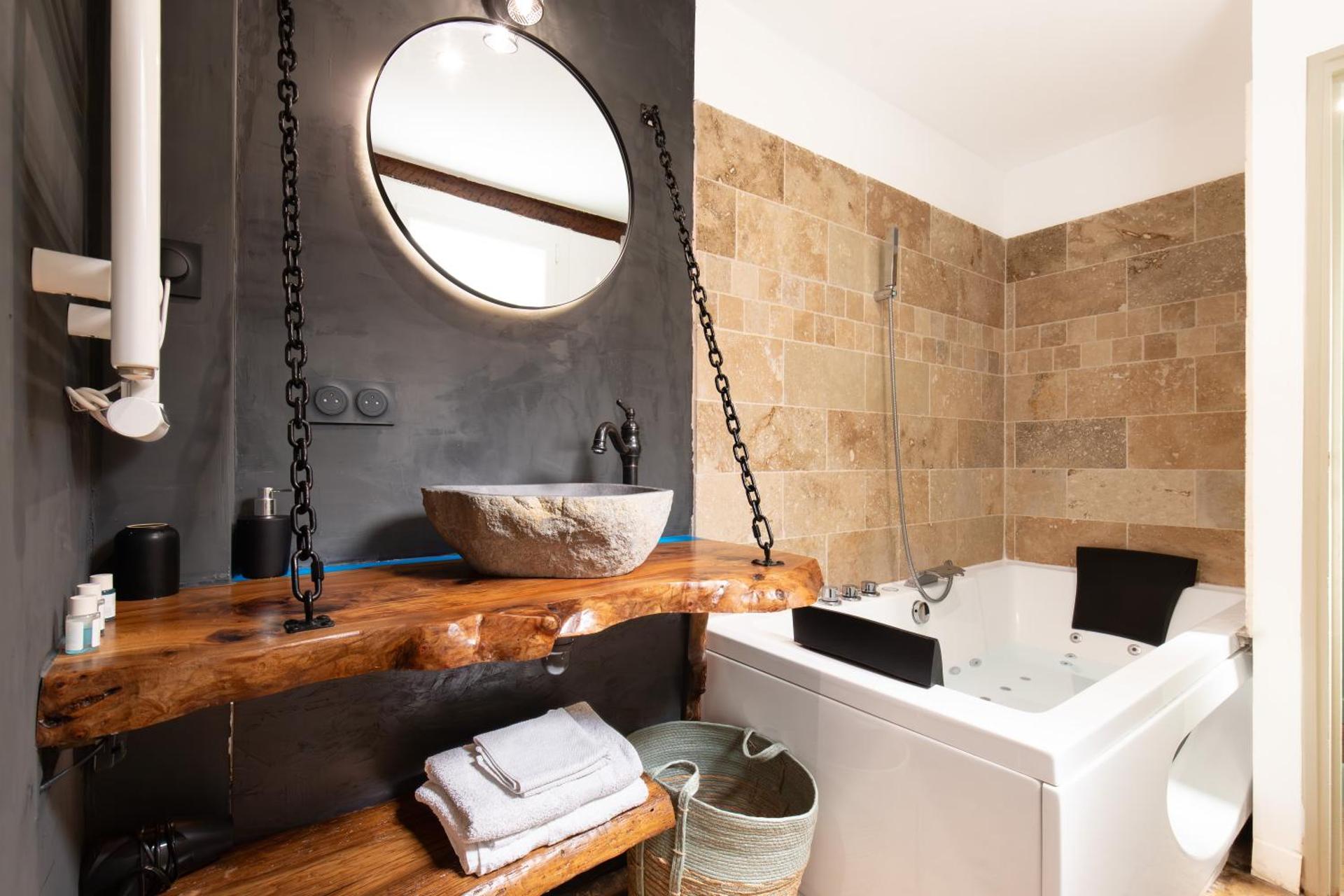 Elégant Appartement avec balnéo à 100m du Capitole