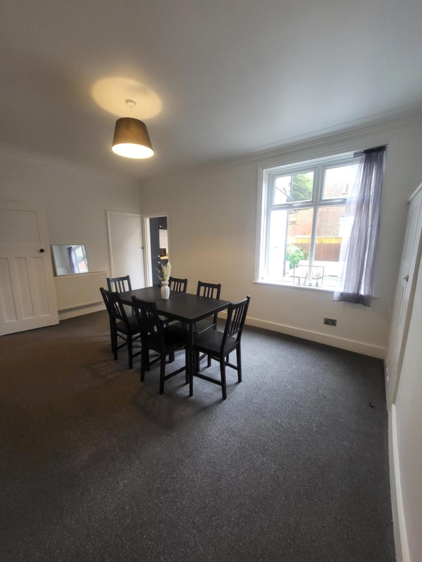 Relaxing Seaside Stay 3-Bed Home Minutes from Hythe Beach