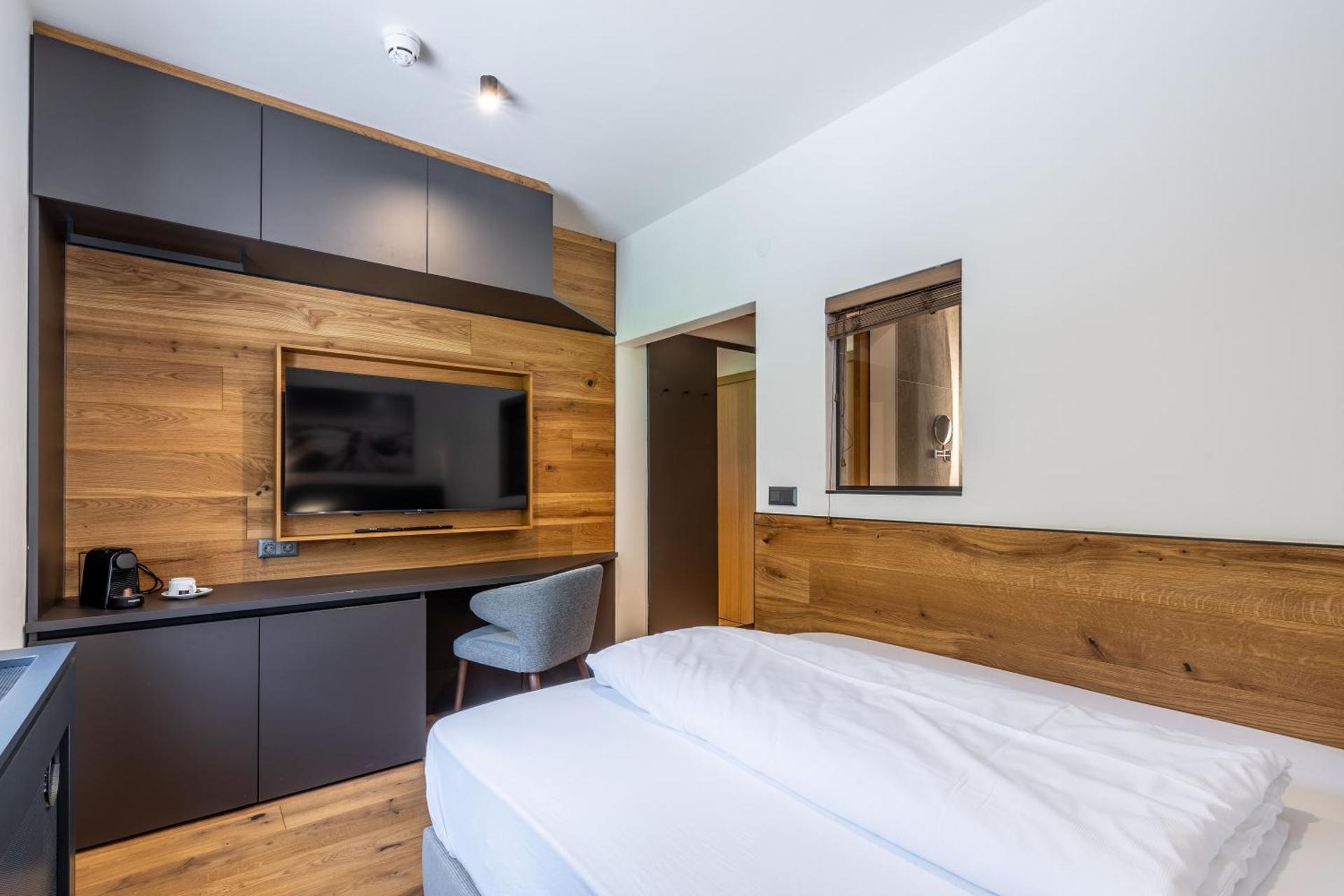 Double Room with Mountain View