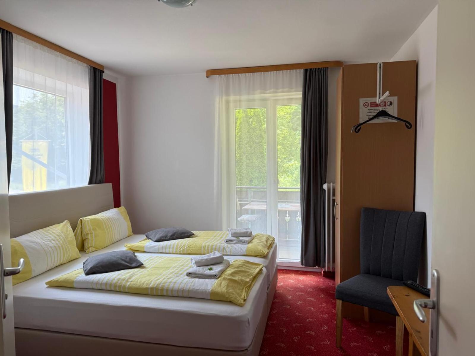 Hotel Pension Schwansee