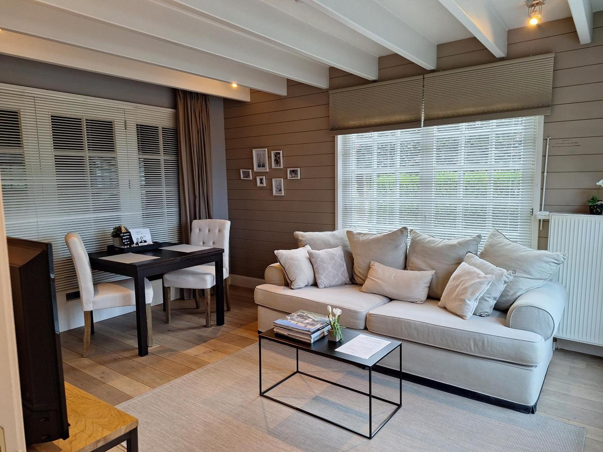 Casa-Cosi, tourist & business suites & flats with reserved parking included, private sauna