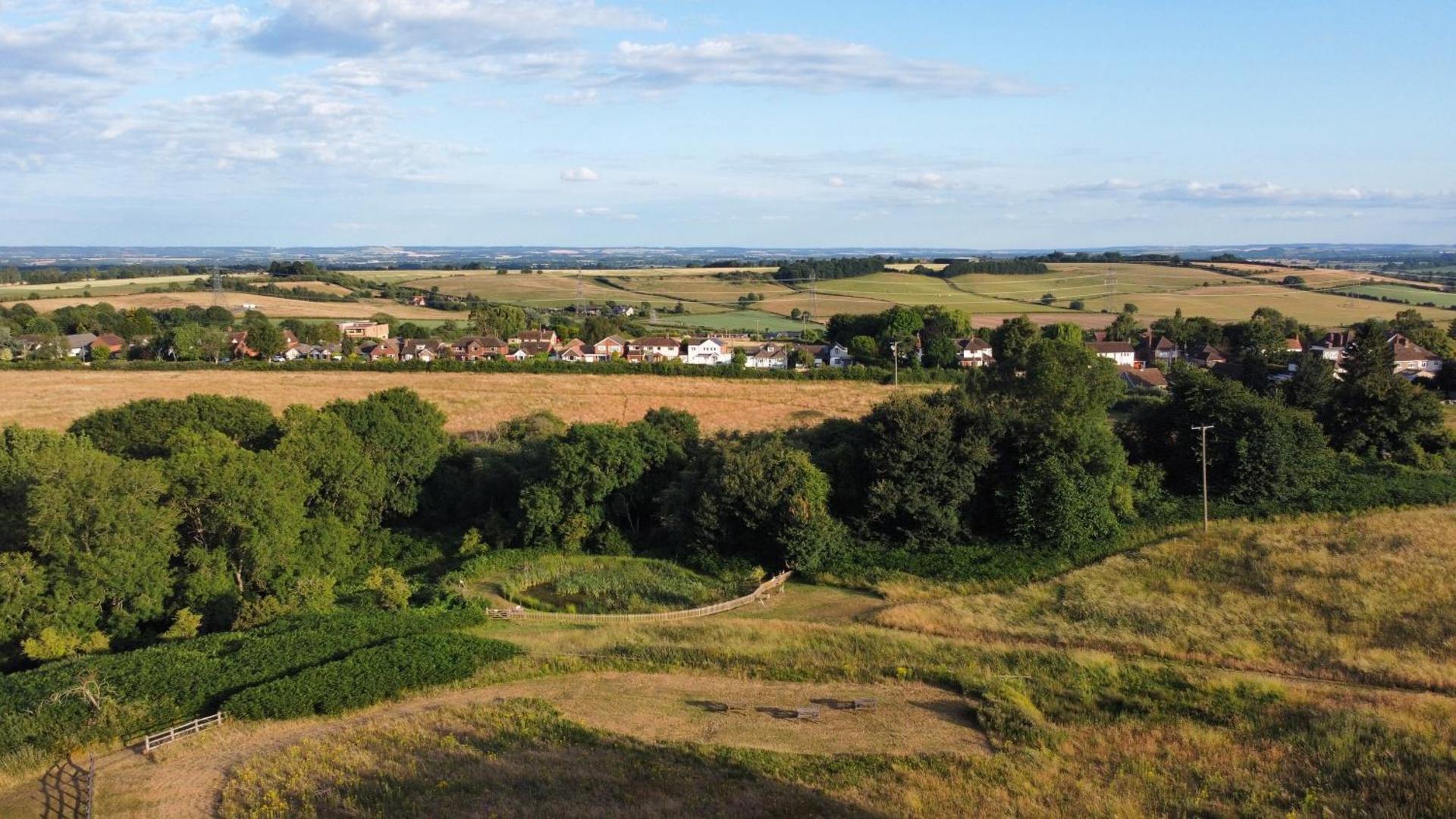 Luxury Star Gazing Igloo 2 with Log Burner & Heating