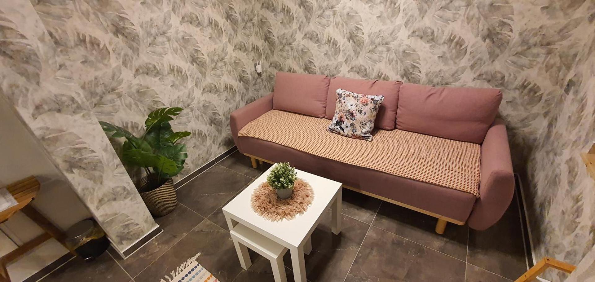 Ferienwohnung mit Innenpool 28-30 Grad, Garten, und Terasse