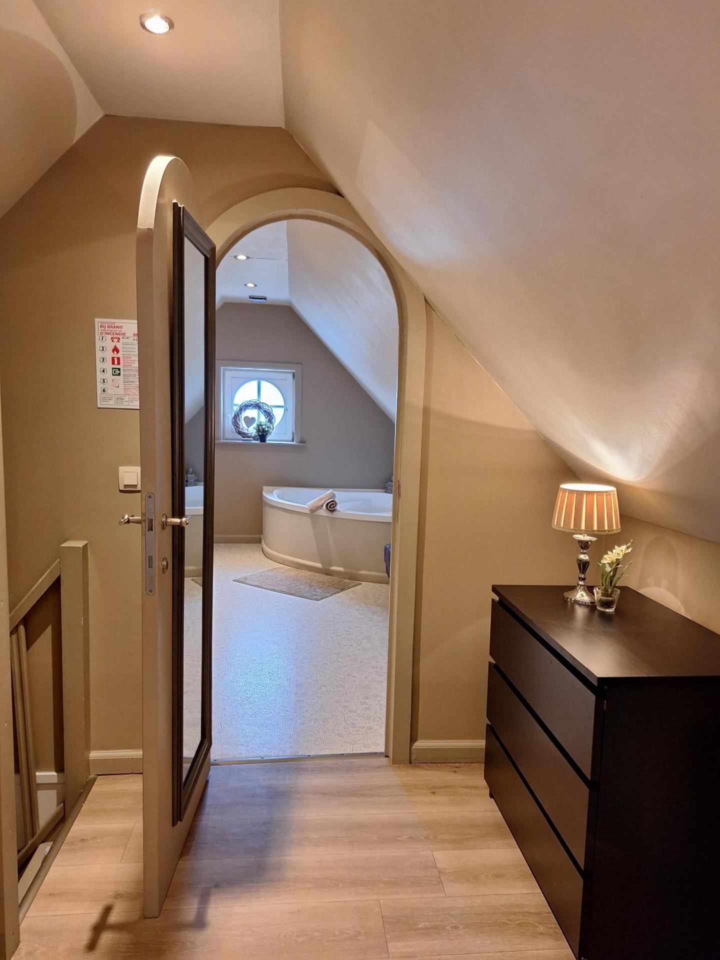 Casa-Cosi, tourist & business suites & flats with reserved parking included, private sauna